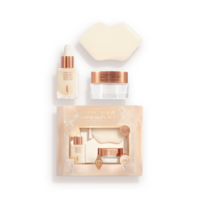 CHARLOTTES IKONISKE MAGIC MINI SKIN SET – HUDPLEJESÆT I REJSEFORMAT