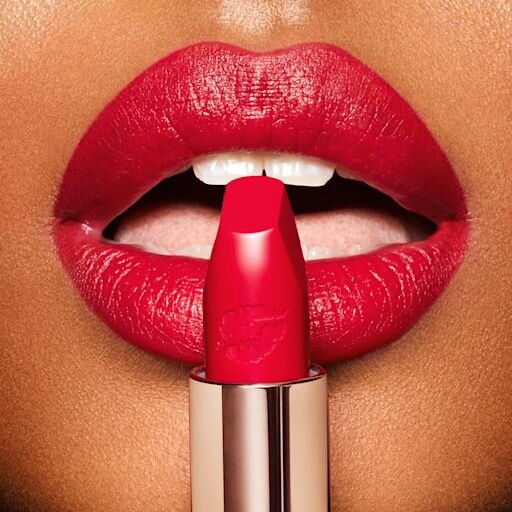 Hot Lips 2 PATSY RED