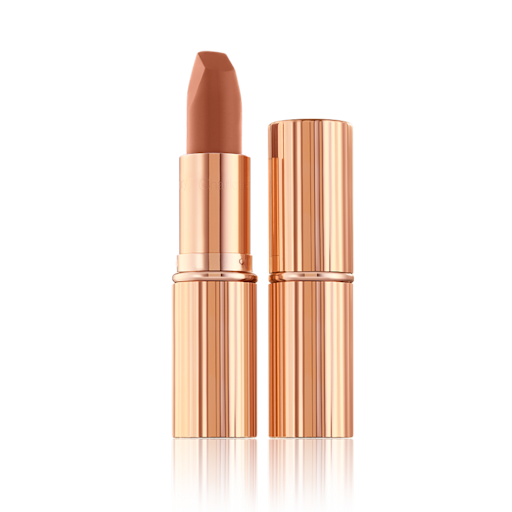 THE SUPER NUDES MATTE REVOLUTION – CATWALKING
