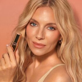 UNREAL HIGHLIGHTER Glazed Goddess