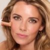 UNREAL SKIN SHEER GLOW TINT FUGTTILFØRENDE FOUNDATION-STICK 5 MEDIUM